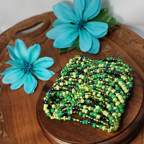 Jewelry - SALE!🦋Beaded Stretch Bracelet